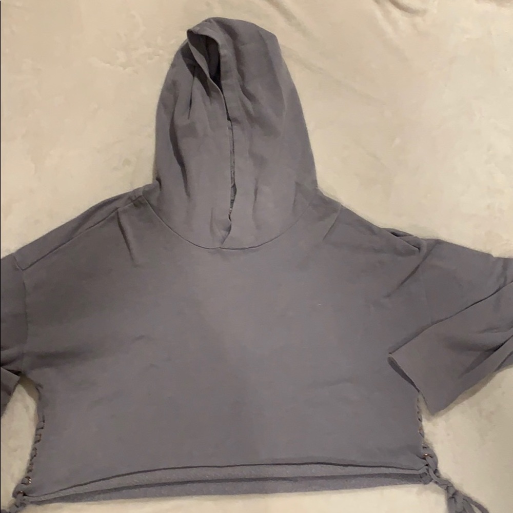 cropped hoodie